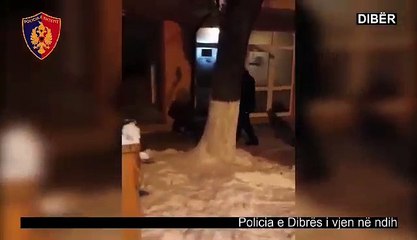 Policia e Dibrës ndihmon të pastrehët