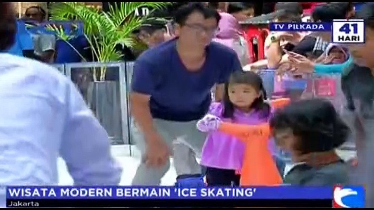 Winter Wonderland, Wahana Ice Skating Berkostum Putri dan Pangeran
