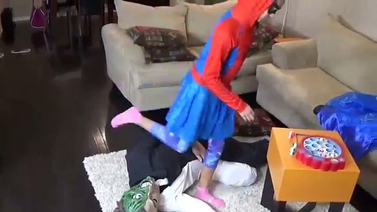 ✿✿ Frozen Elsa & Spider man Eat Giant Marshmallow Prank vs Joker Deadpool Spidey Funny Superhero