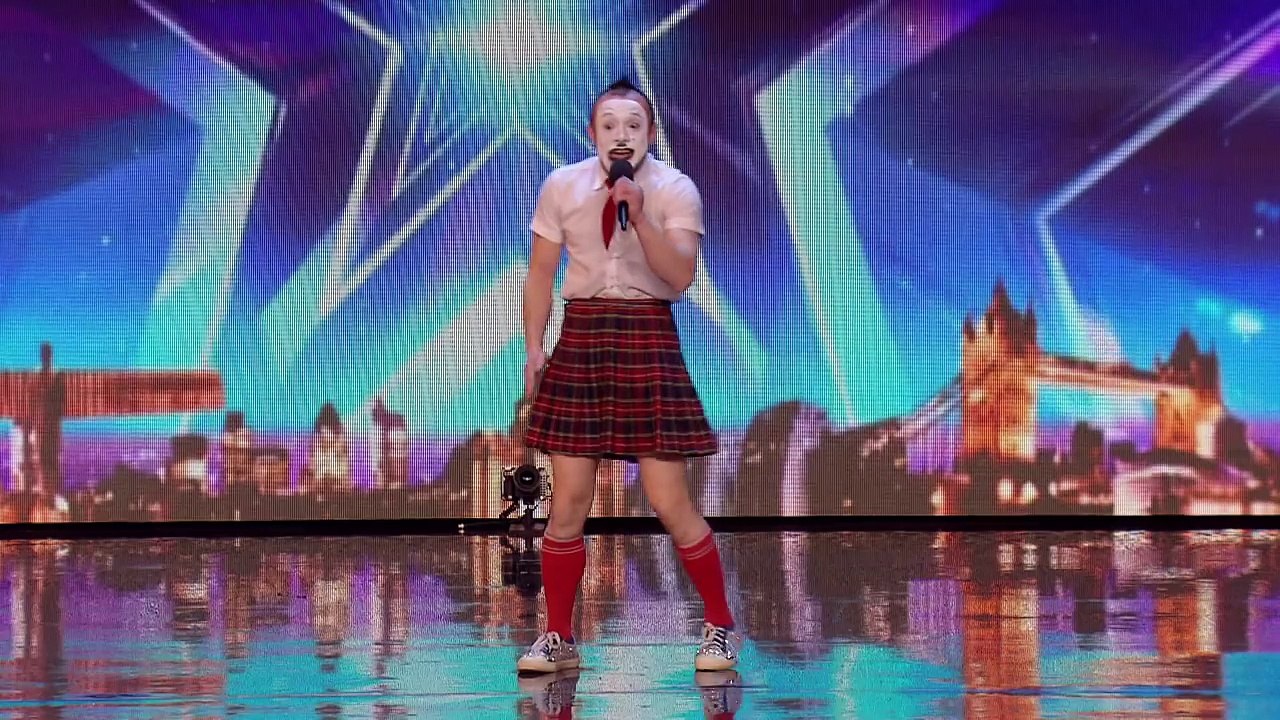 Vadik and his dancing polar bear bust a move _ Auditions Week 5 _ Britain’s Got Talent 2016-Xkqc5W3FbVA