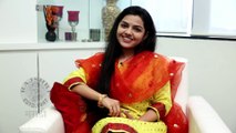Top 13 Questions With Aarya Ambekar | Ti Saddhya Kay Karte | Marathi Movie 2017