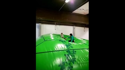 SAMI VIDEO COMPLETE  PLATEFORME GONFLABLE CHATEAU D ICE JANVIER 2017