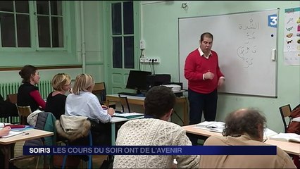 Les cours du soir font salle pleine