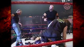 Kane Returns & Saves The Undertaker & The Rock! 5_29_00