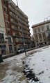 Ad Andria riprende a nevicare, il VIDEO in diretta da Piazza Catuma