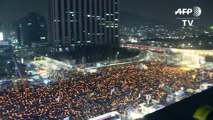 South Korea protestors demand president's removal, ferry salvage