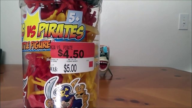 Ninjas vs Pirates Battle Figures Unboxing & P