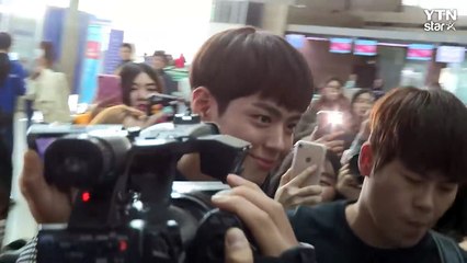 [★영상] 박보검·안재현, 잘 생긴게 죄라면 '무기징역' (2016 마마 출국길) / YTN (Yes! Top News)