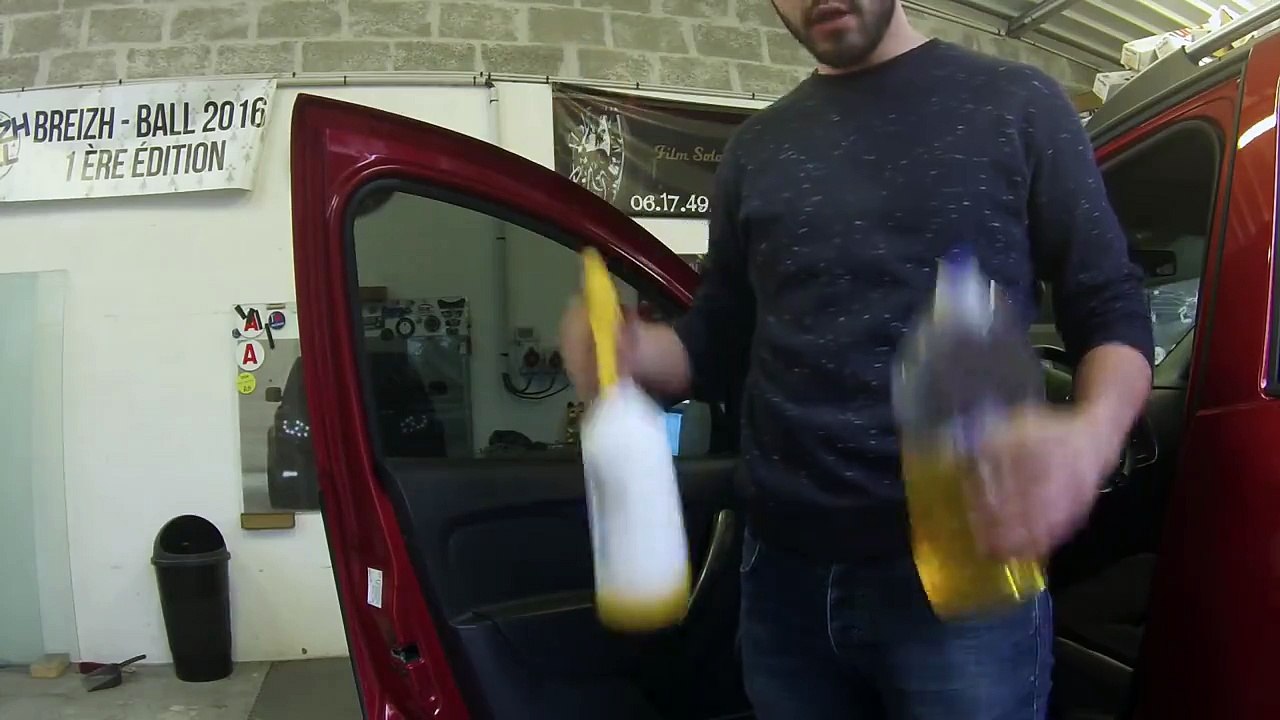 Enlever facilement les films teintés sur les vitres des voitures