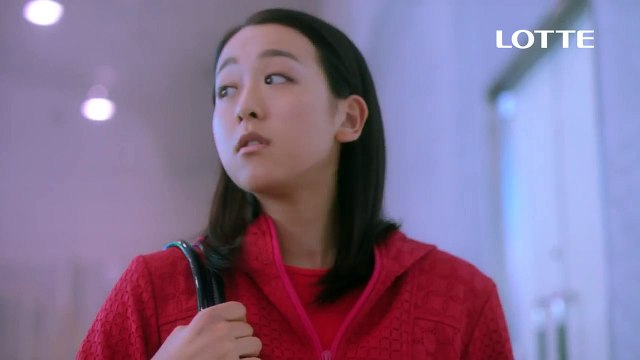【 浅田真央 CM 】 華麗なスケーティングを披露！！ロッテ　ガーナ「２人の浅田真央」篇　１５秒