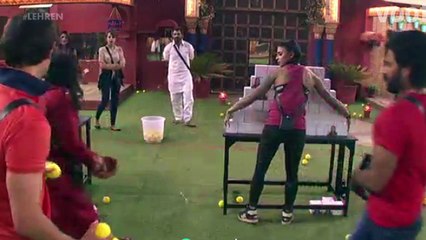 Gauhar Khan's REACTION When Om Swami Throws Pee On Bani _ Bigg Boss 10