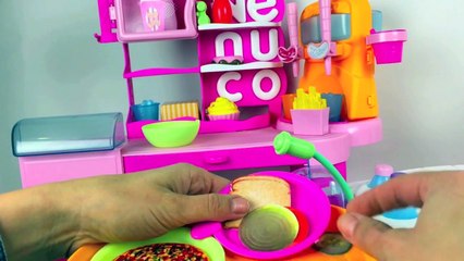 Baby Born ❤ Bebé Hace Pis de Verdad Cambiamos el Pañal Peluquería Nenuco Bañamos Médico Peppa Pig