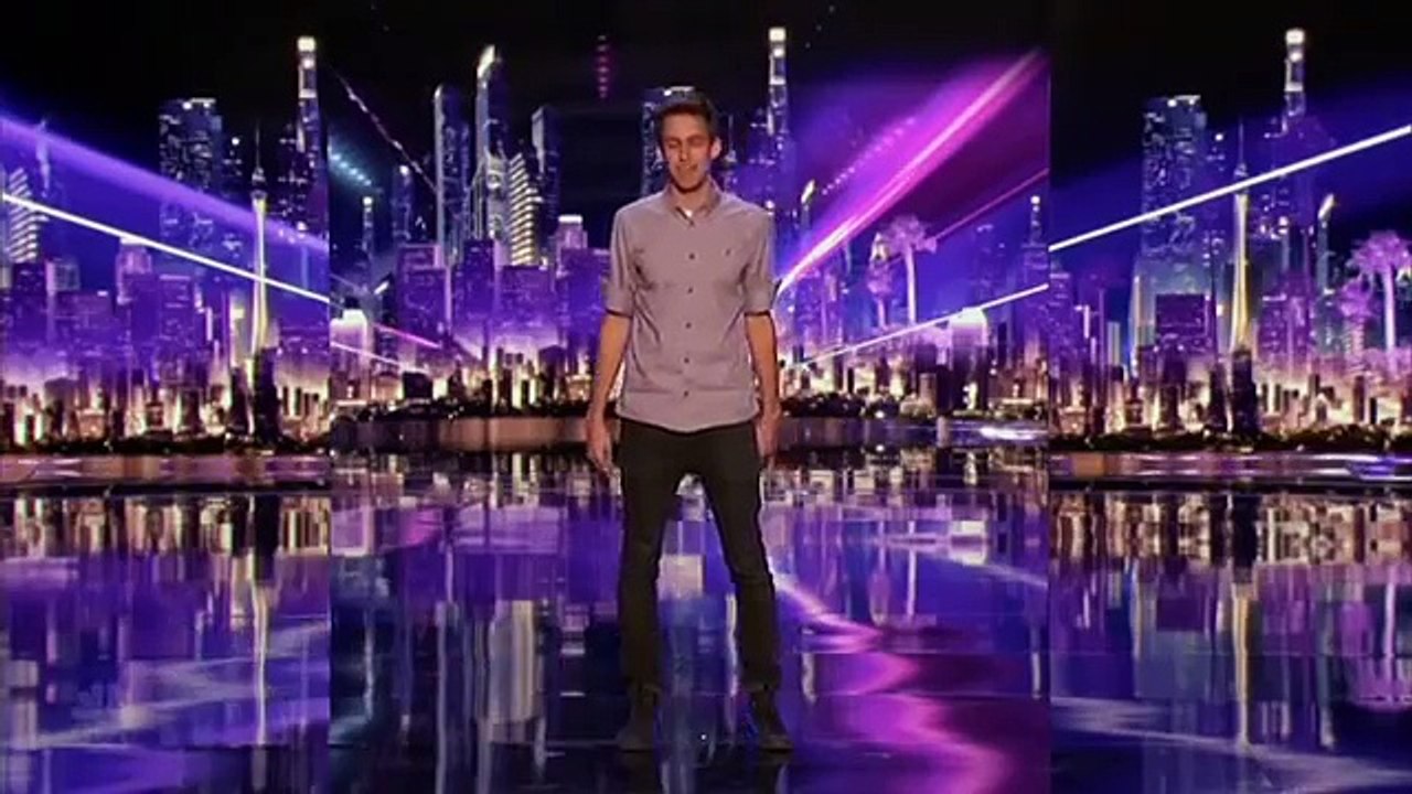 Americas Got Talent 2016 - Blake vogt ' The magician '-4dIQhdTLLK4