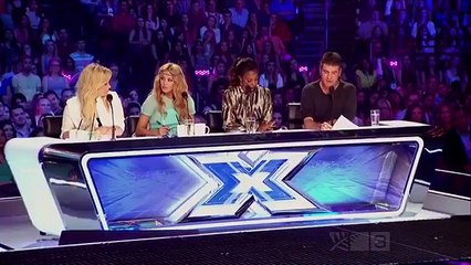 The X Factor USA 2013( FINAL) - Funny moment - Demi lovato's Annoying Juice-FMFN9yuK4ec