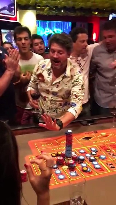 Un homme mise 100 000 dollars sur le chiffre 32 à la roulette (Brésil)
