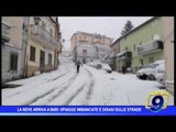 La neve arriva a Bari: spiagge imbiancate e disagi sulle strade