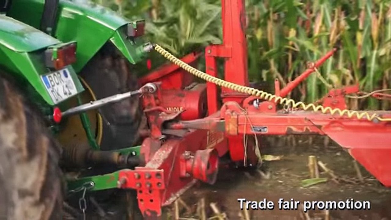神人的玉米收割機  看到你的眼大大