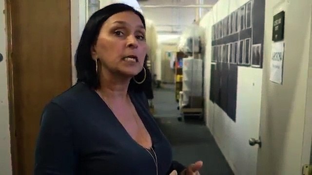 Arrow Season 3 EC Clip - 'Second Skins - Creating The Uniforms Of Arrow - Flexibility Of The Costumes Oa1DA8CWK0