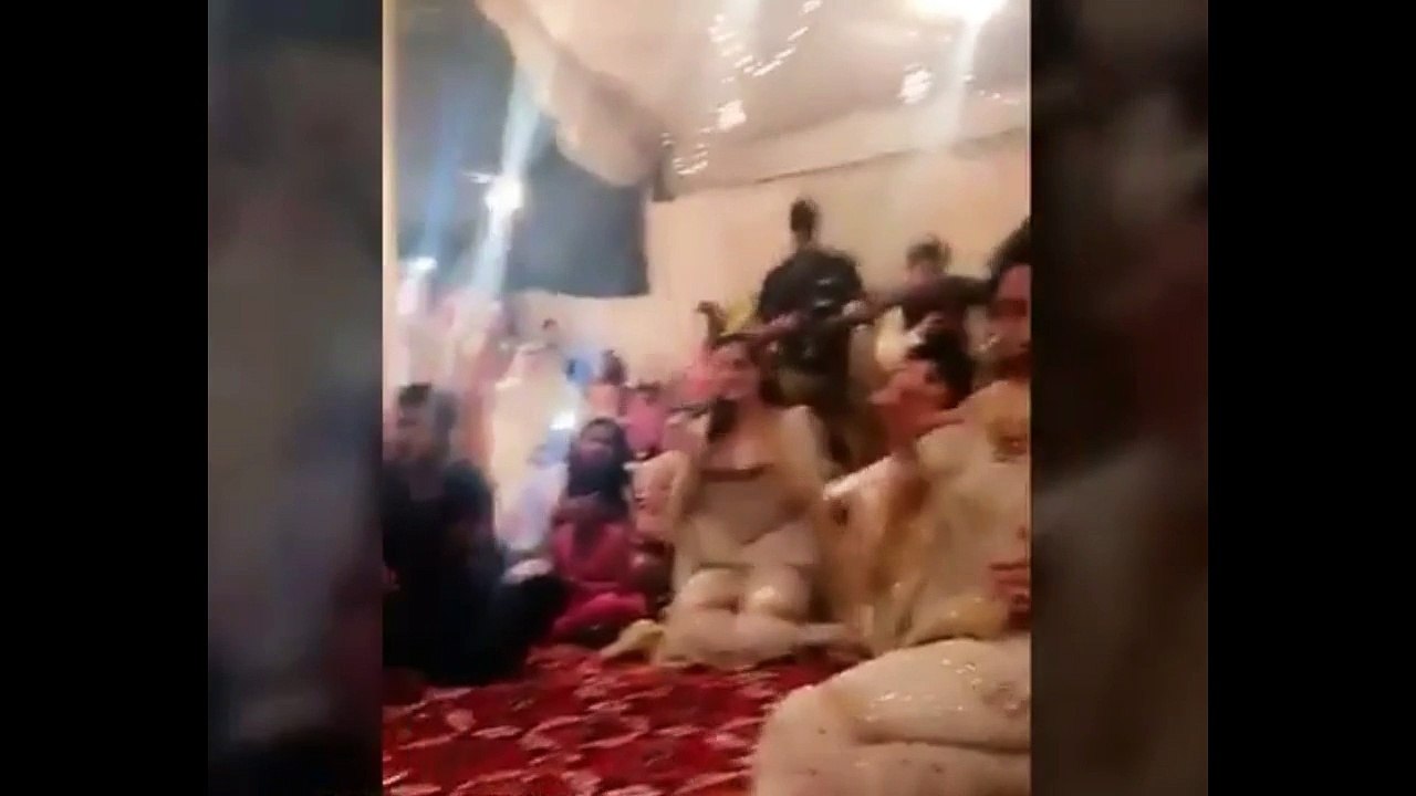 Aiman Khan & Muneeb Butt 3rd Dholki Before Engagement 2017... Watch Full Video