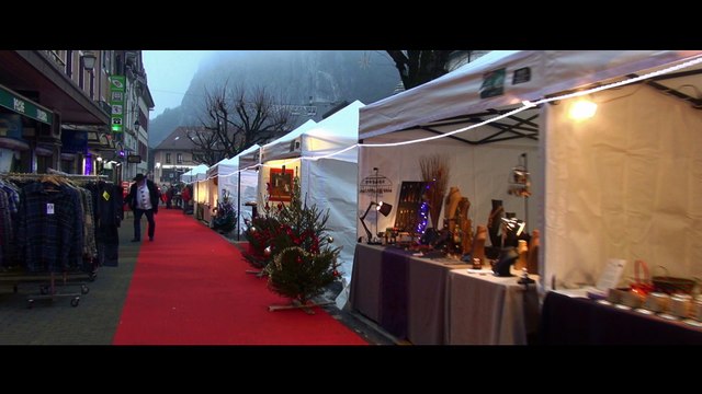 Tentô location de tente pliante Marché de Noël décembre 2016 Thônes Val Sulens Haute Savoie