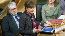 Brexit: Nicola Sturgeon quer estragar festa de Theresa May