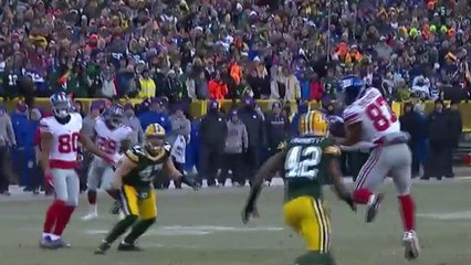 Eli Manning gets it to Sterling Shepard for a 13-yard gain