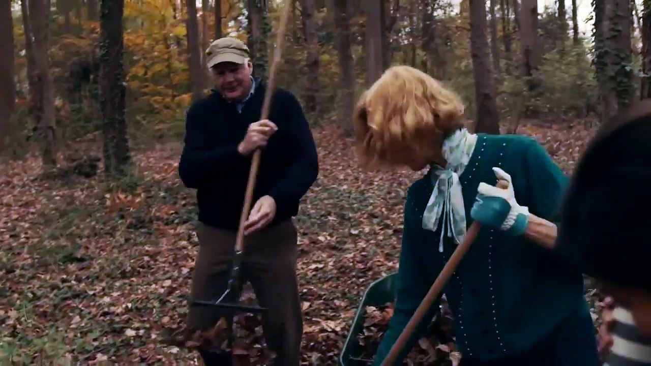 THE TAKING OF DEBORAH LOGAN Trailer 2 [RED BAND 18 ]-1Hp_mo-KkH4