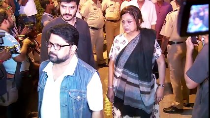 Om Puri's Last Rights Ceremony Full Video