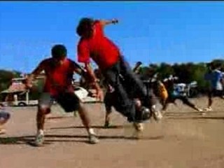Pub NIKE breakdance football