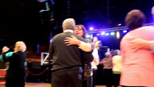 thes dansants 2016 avec Piolle.mp4