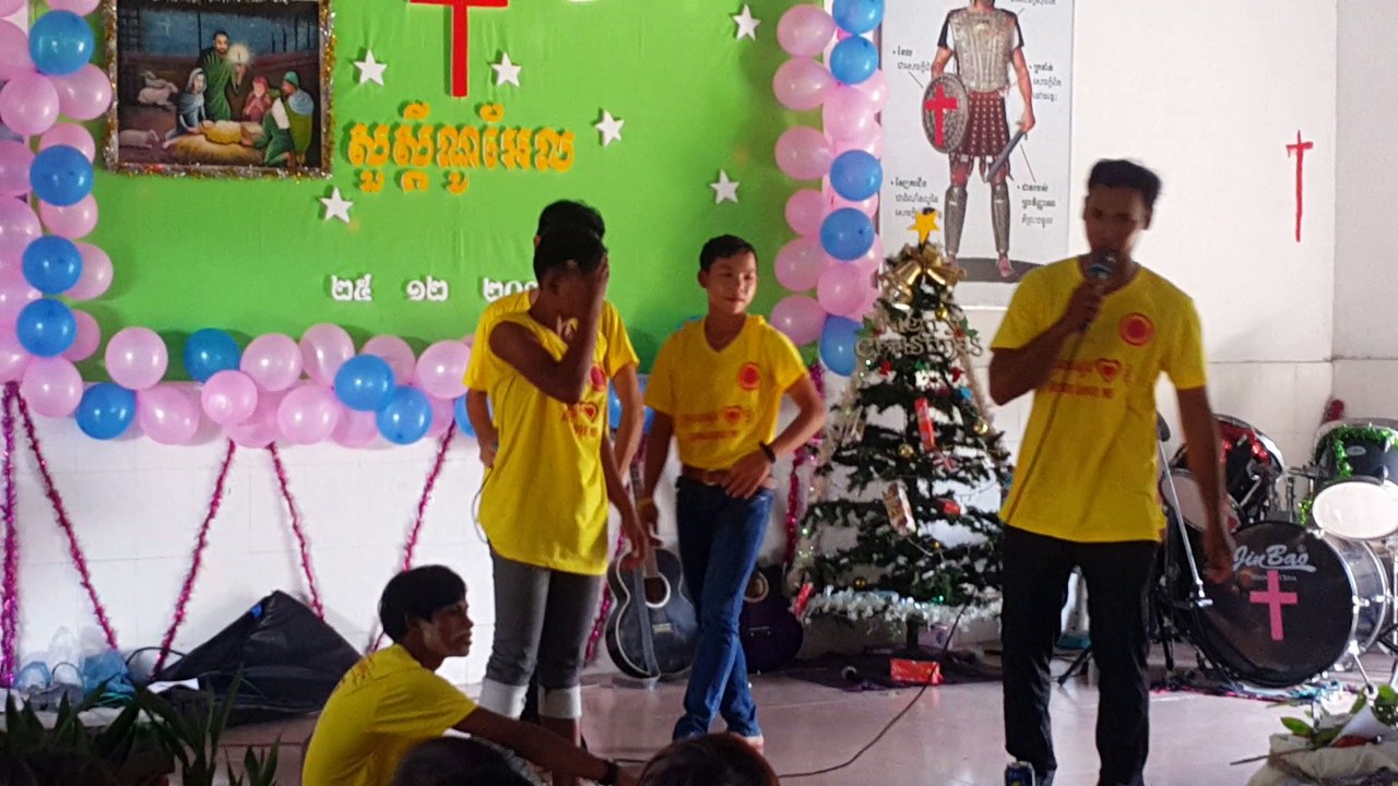 2កុមាររាំញីកែងជើង0161225_123014