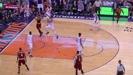 LeBron James Scores off Kyrie Irving Dime, LBJ Dedicates FEROCIOUS Dunk to Michael Phelps