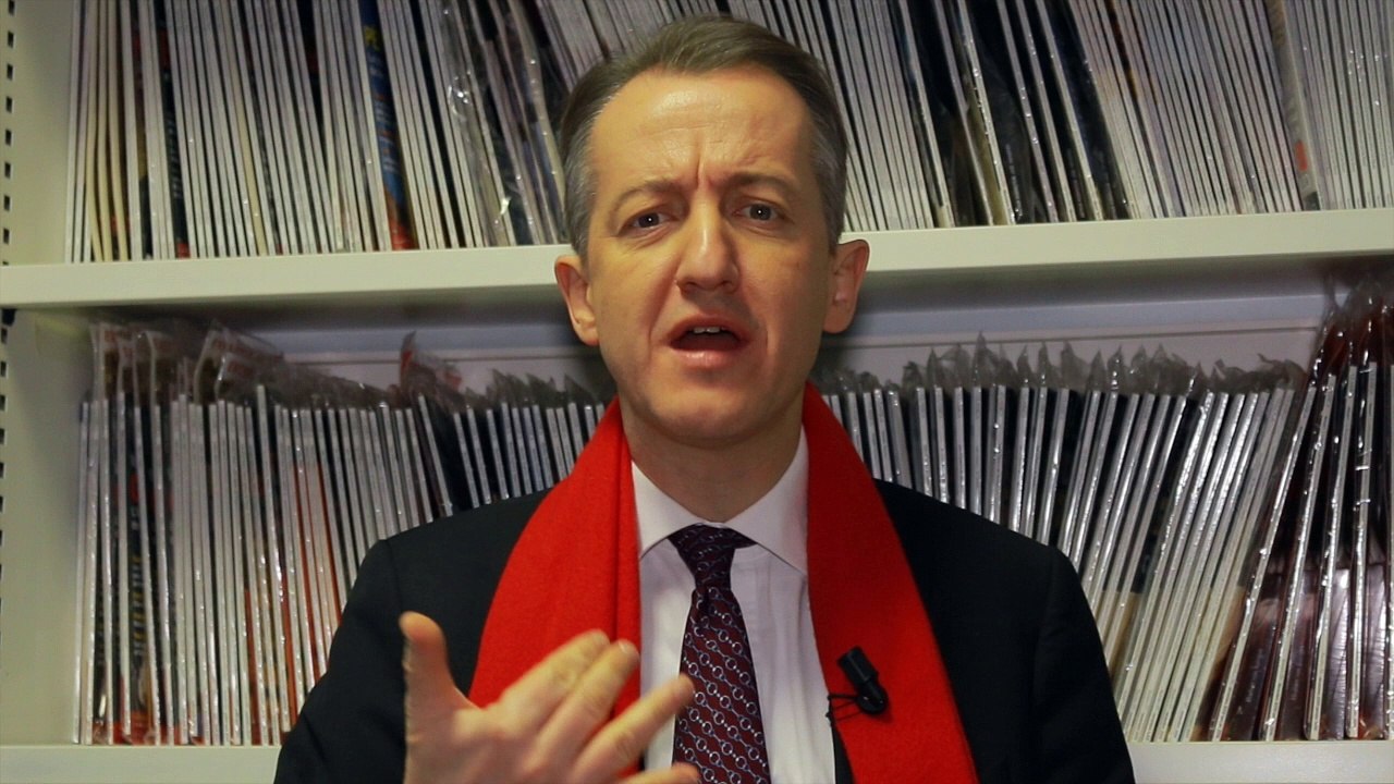 "La primaire socialiste se transforme en marché de dupes" - L'édito de Christophe Barbier