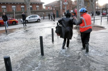 Inondation à Toulouse : Le métro Saint-Agne sous l'eau