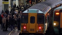 إضراب عمال قطار الأنفاق في لندن يسبب اختلالات كبيرة في حركة النقل