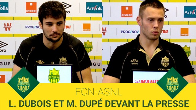 Léo Dubois et Maxime Dupé devant la presse avant FCN-ASNL