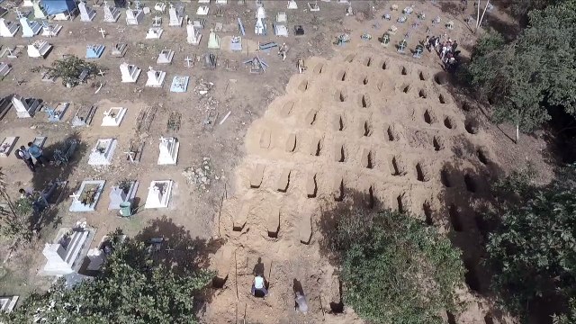 O adeus às vítimas do massacre em Manaus