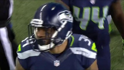 Thomas Rawls runs over defender on 12-yard run
