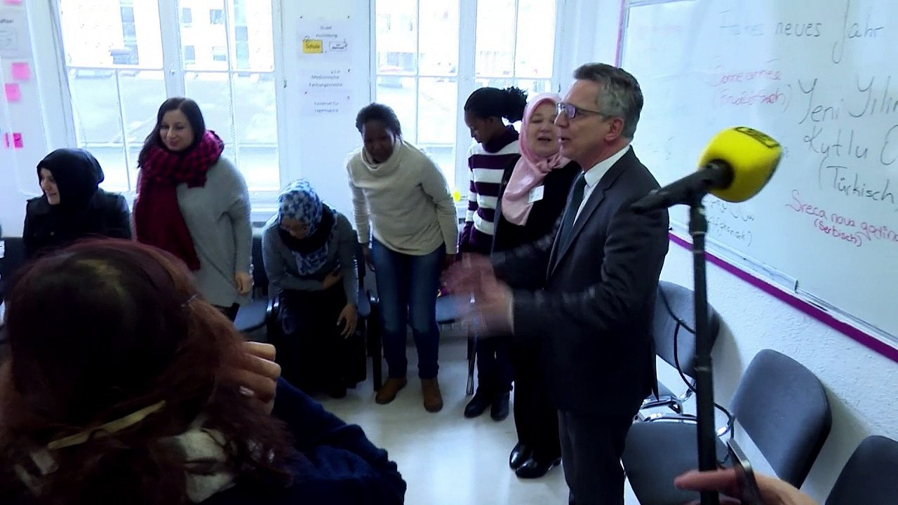 De Maizière besucht Muslimisches Familienbildungswerk