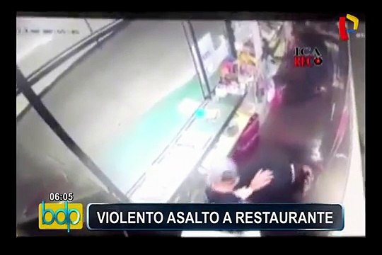 Ica: cámaras de seguridad registran violento asalto en restaurante