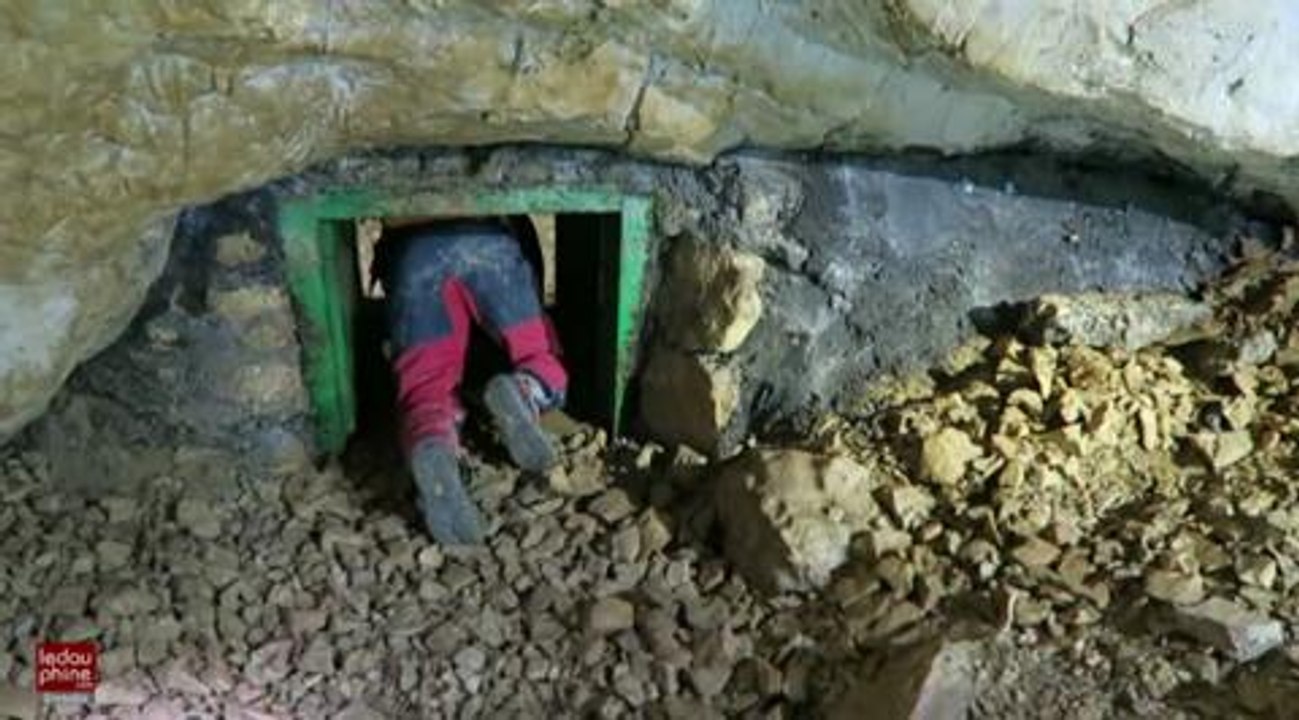 Dans la grotte aux...