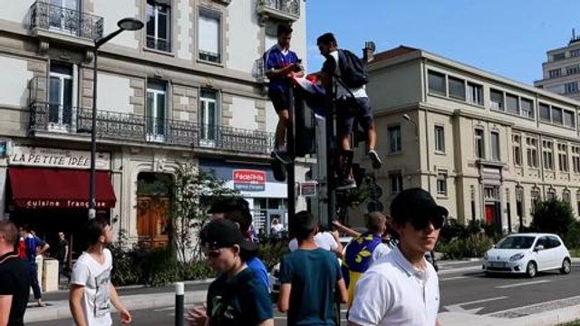 Grosse ambiance sur le cours Jean-Jaurès après la qualification des...