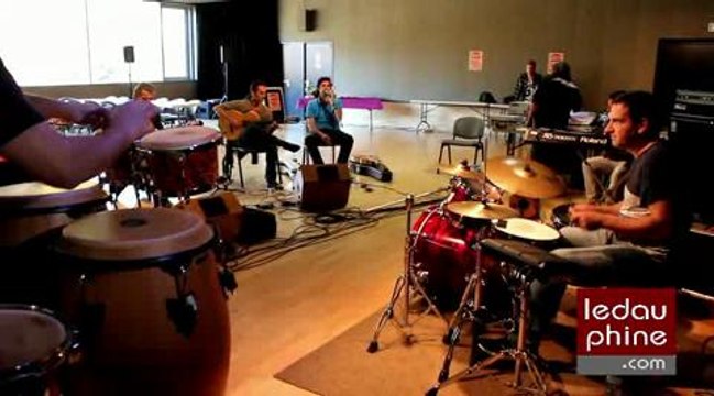 Yvan Le Bolloc'h et Ma guitare s'appelle reviens a Allevard demain...