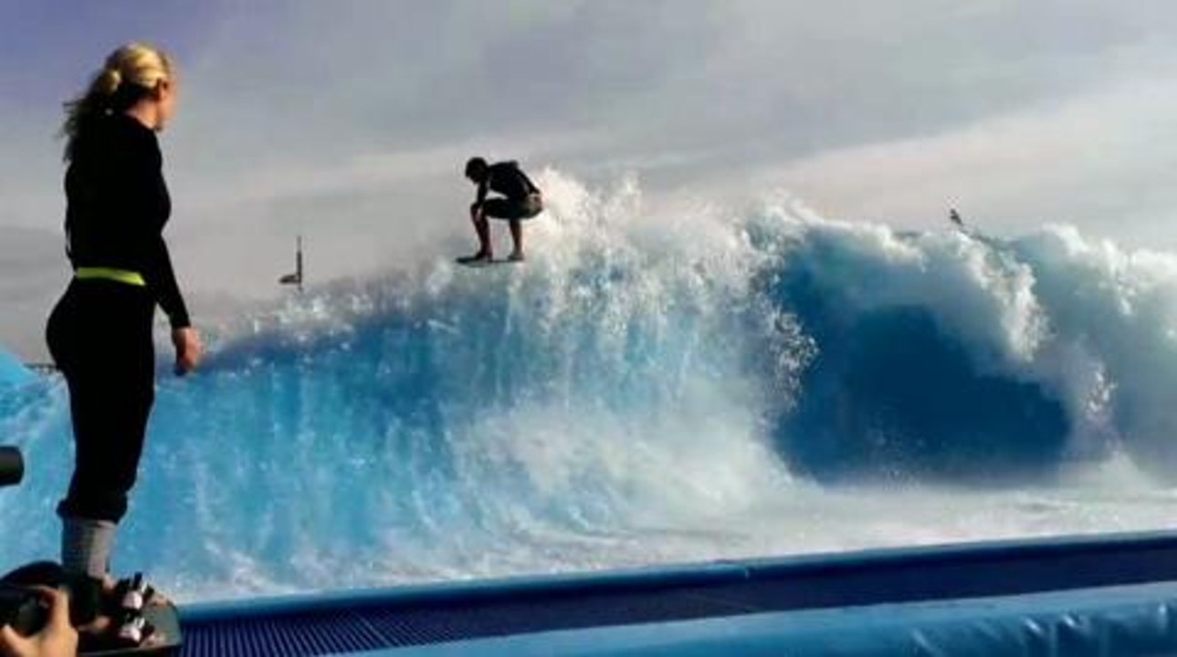 Monteux : un simulateur de surf presente comme le plus grand  du...