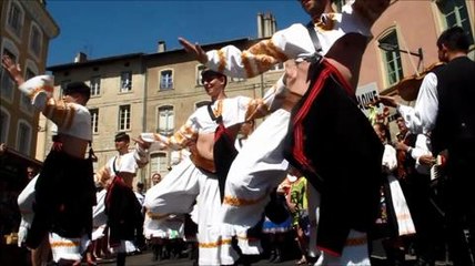 Quand le marche prend un accent...