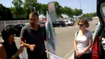 Opération de contrôle des agriculteurs chez Grand Frais.avi