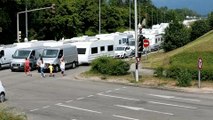 Blocage de l'A41 par les gens du voyage a...