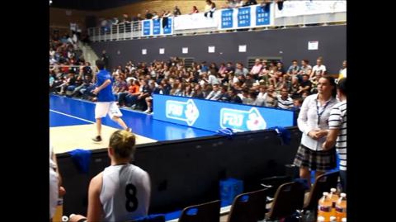 Basket : large victoire des "braqueuses" face a la...