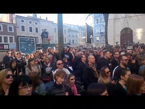 Valence : plusieurs milliers de personnes rassemblees en hommage aux victimes du...