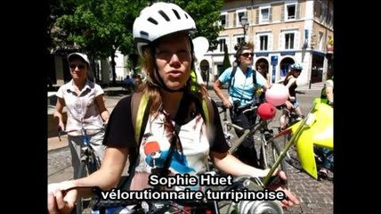 60 revolutionnaires a velo dans les rues...